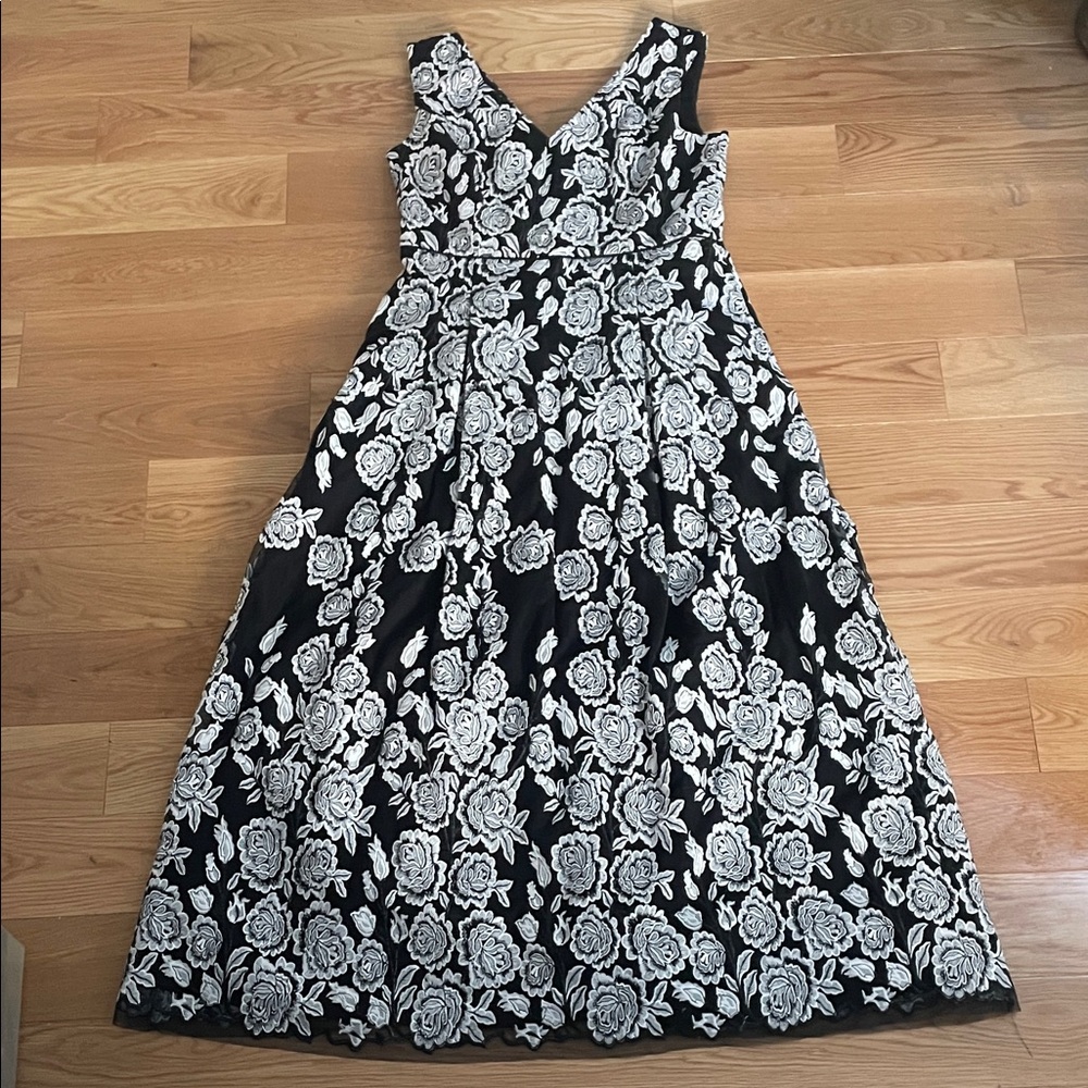 Karl Lagerfeld - Paris- Gown Maxi Dress SZ 16
